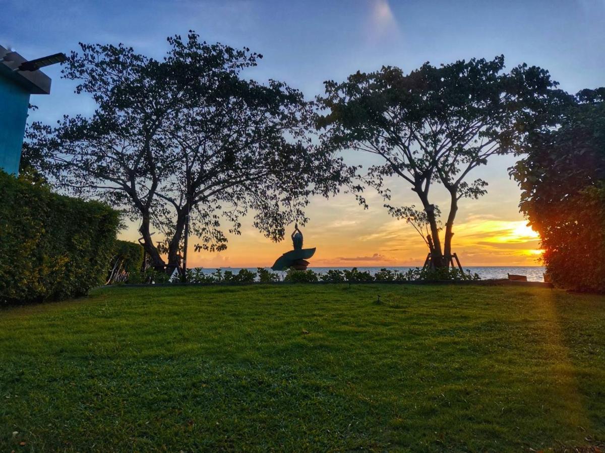 Beach Walk Boutique Resort Bangsaen Eksteriør billede