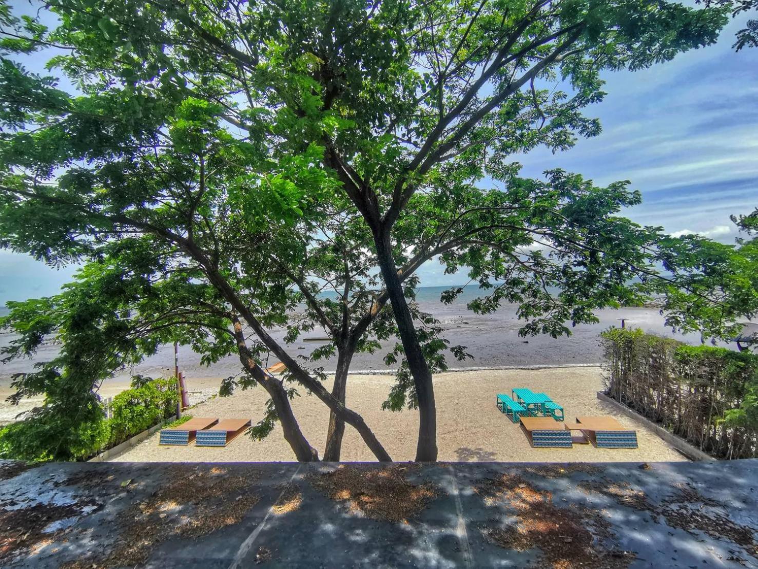 Beach Walk Boutique Resort Bangsaen Værelse billede