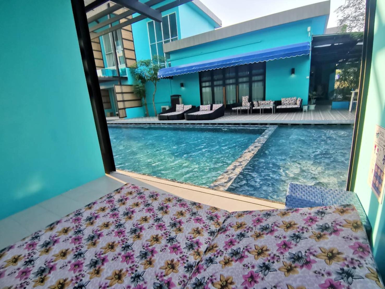 Beach Walk Boutique Resort Bangsaen Værelse billede