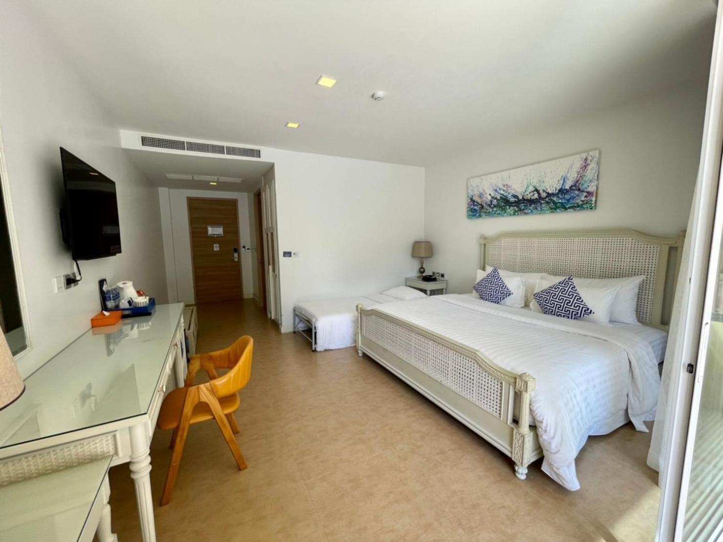 Beach Walk Boutique Resort Bangsaen Værelse billede